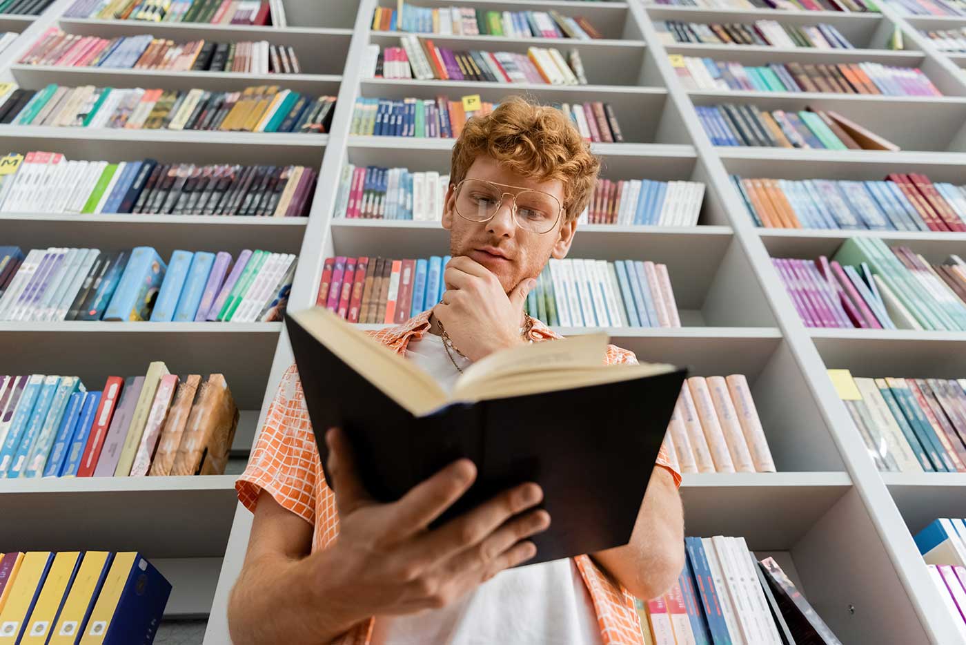 Creating a Monthly Reading Challenge with Your US-Based Subscription Box